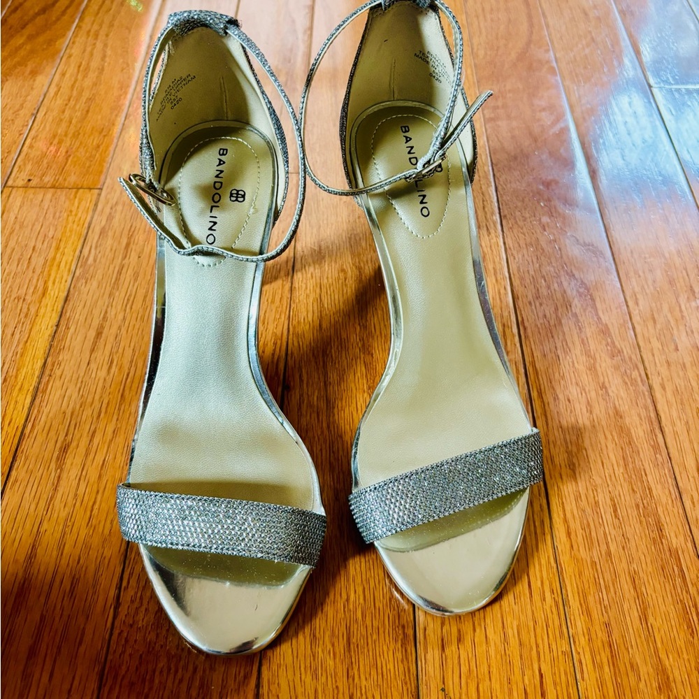This is brand new shoes from bandollina, color- glittery, size-5.5